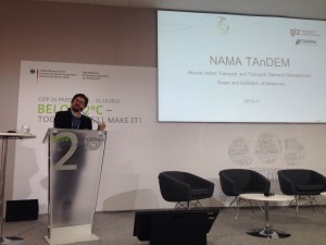 Carlosfelipe Pardo, Director Ejecutivo de Despacio, dando una presentación en la COP21